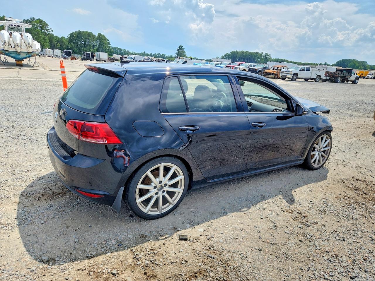 2015 VOLKSWAGEN GOLF