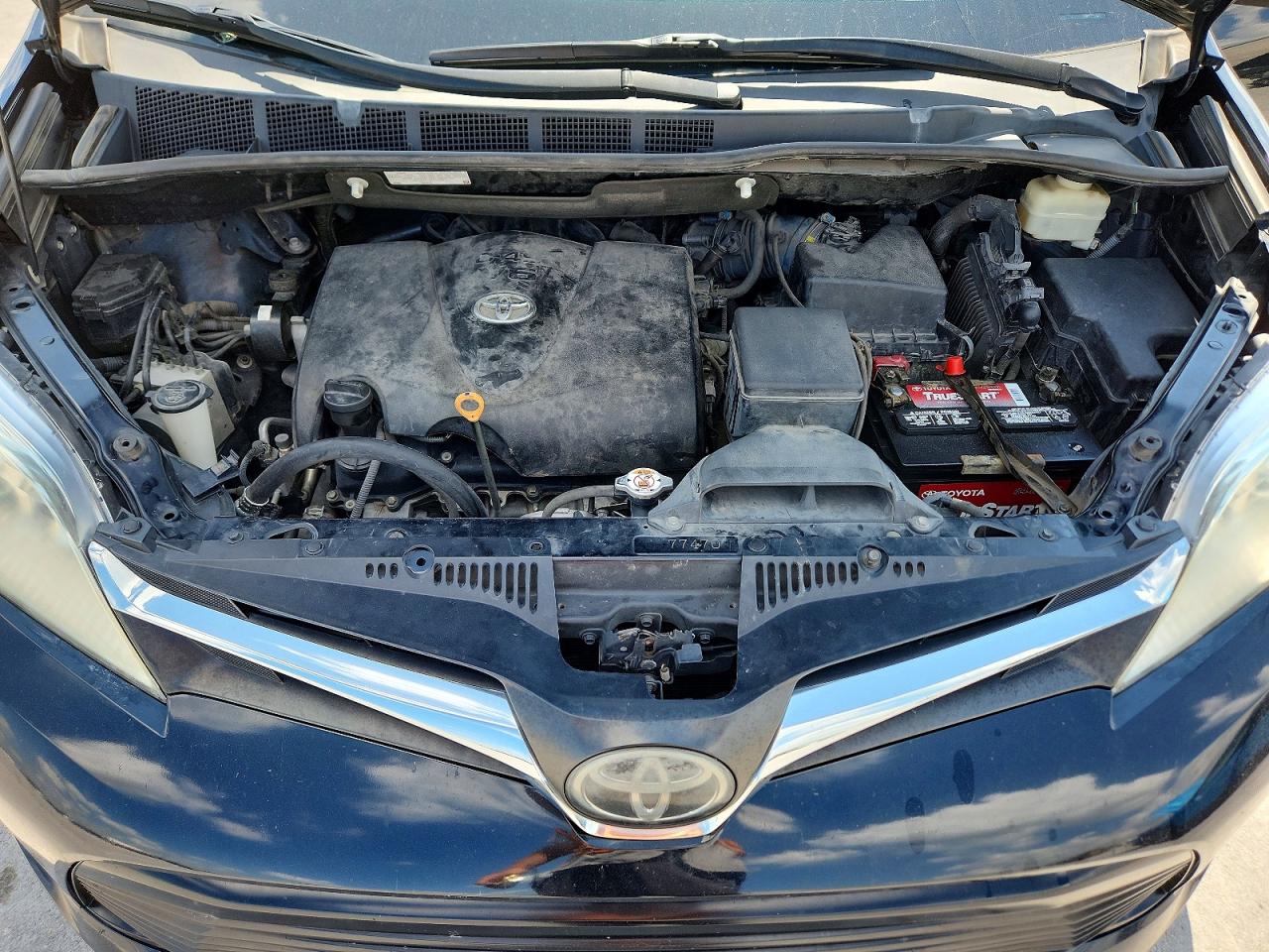 2018 TOYOTA SIENNA