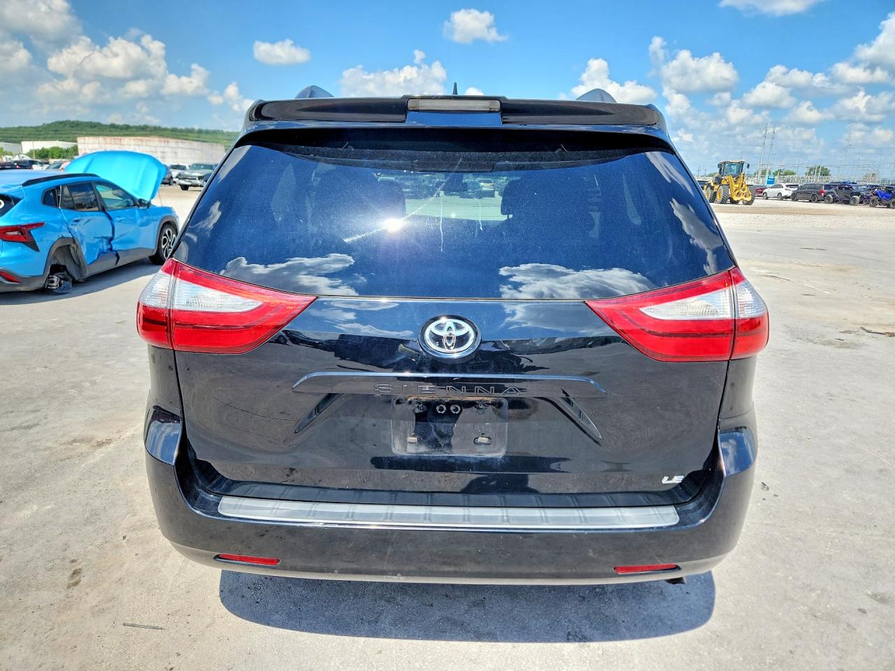 2018 TOYOTA SIENNA