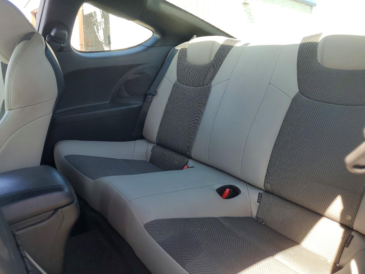 2016 HYUNDAI GENESIS