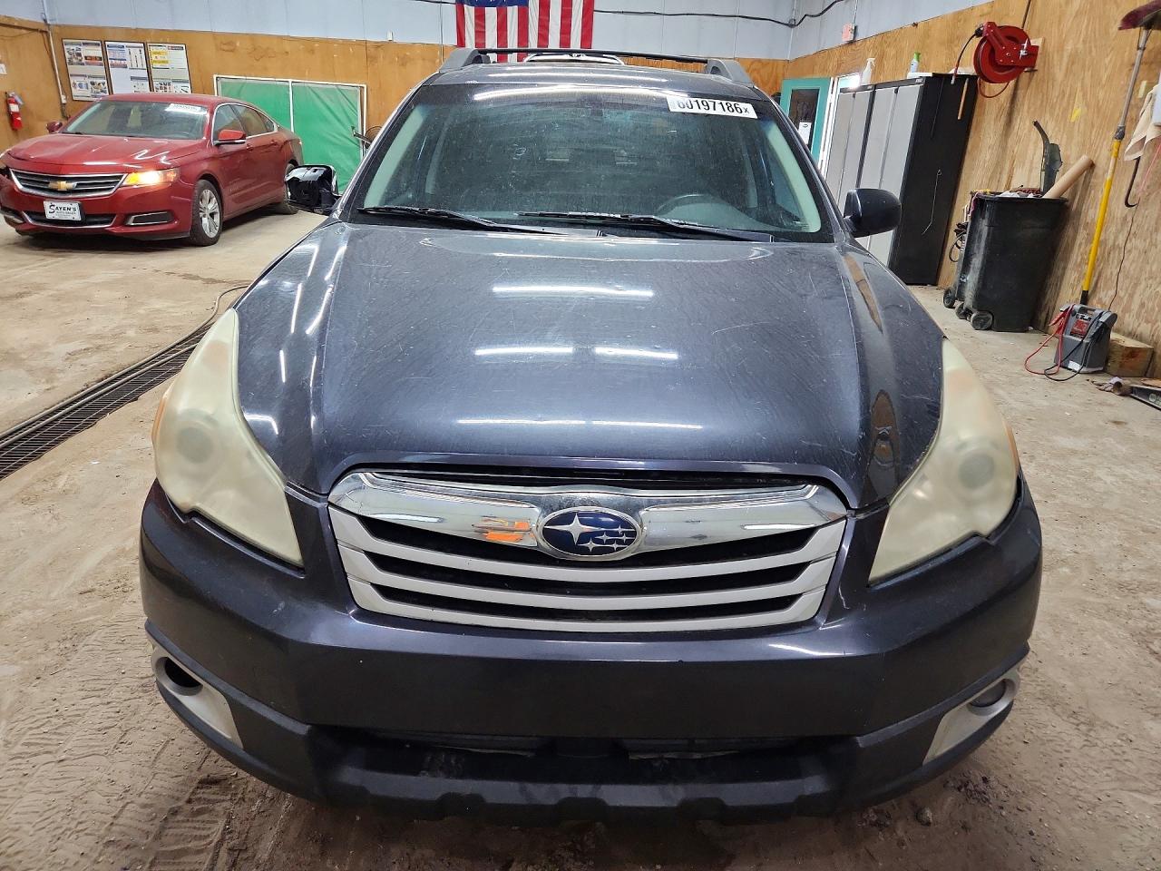 2011 SUBARU OUTBACK