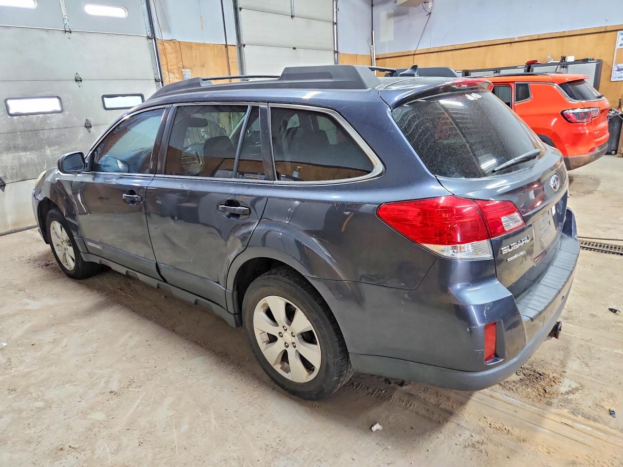 2011 SUBARU OUTBACK