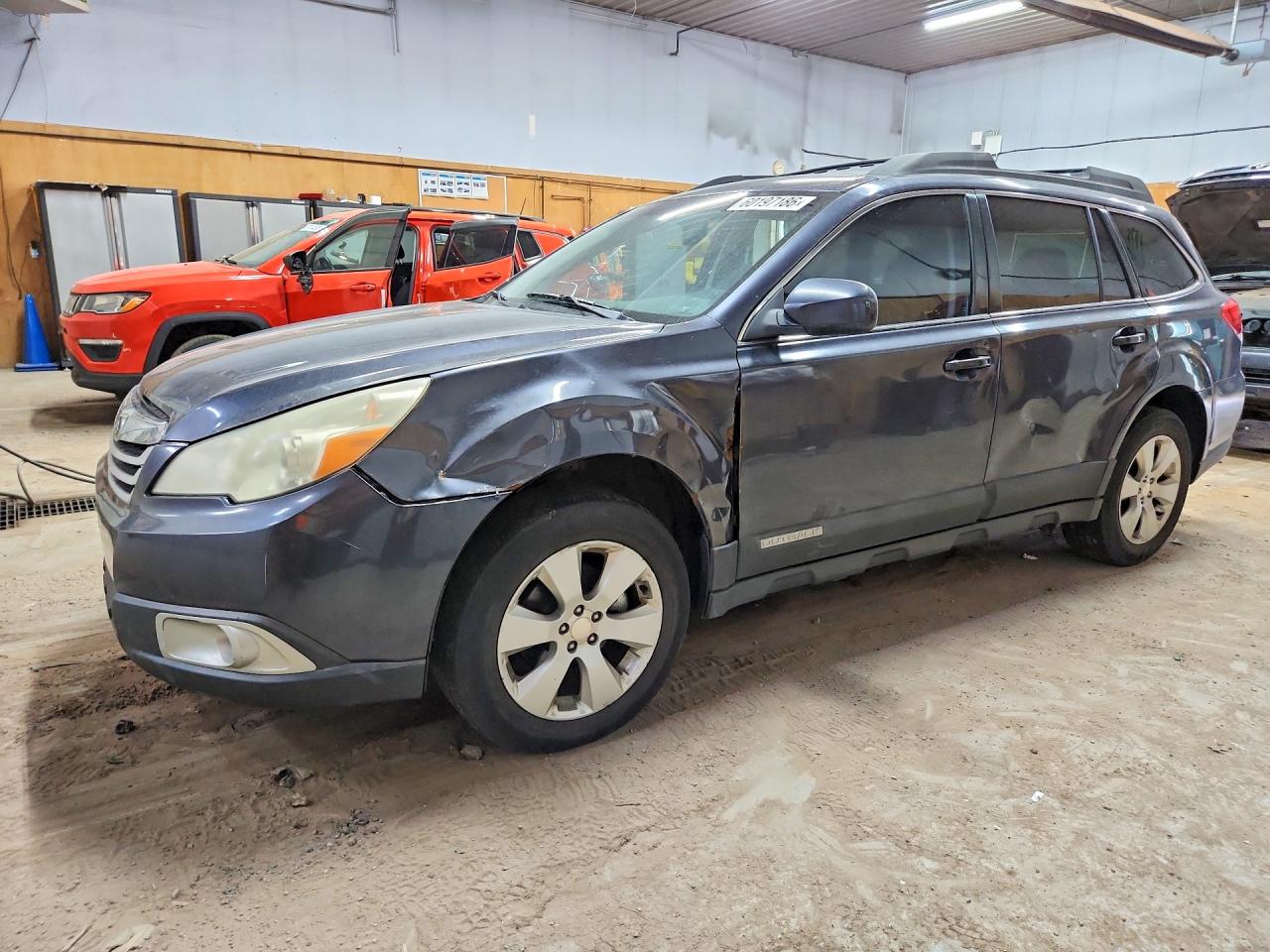 2011 SUBARU OUTBACK