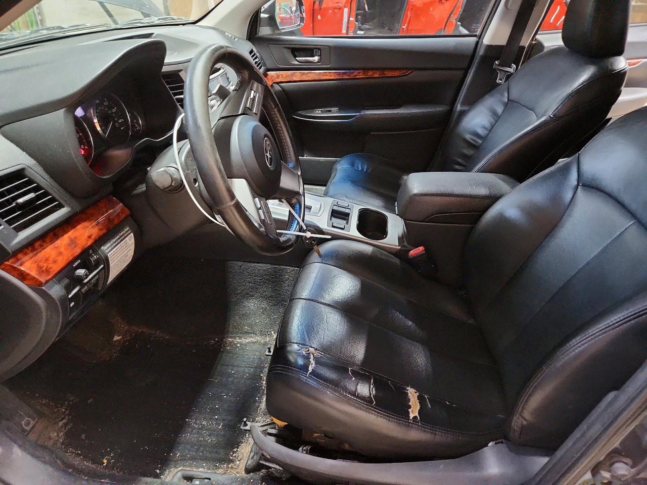 2011 SUBARU OUTBACK