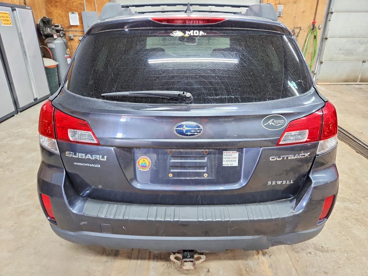 2011 SUBARU OUTBACK