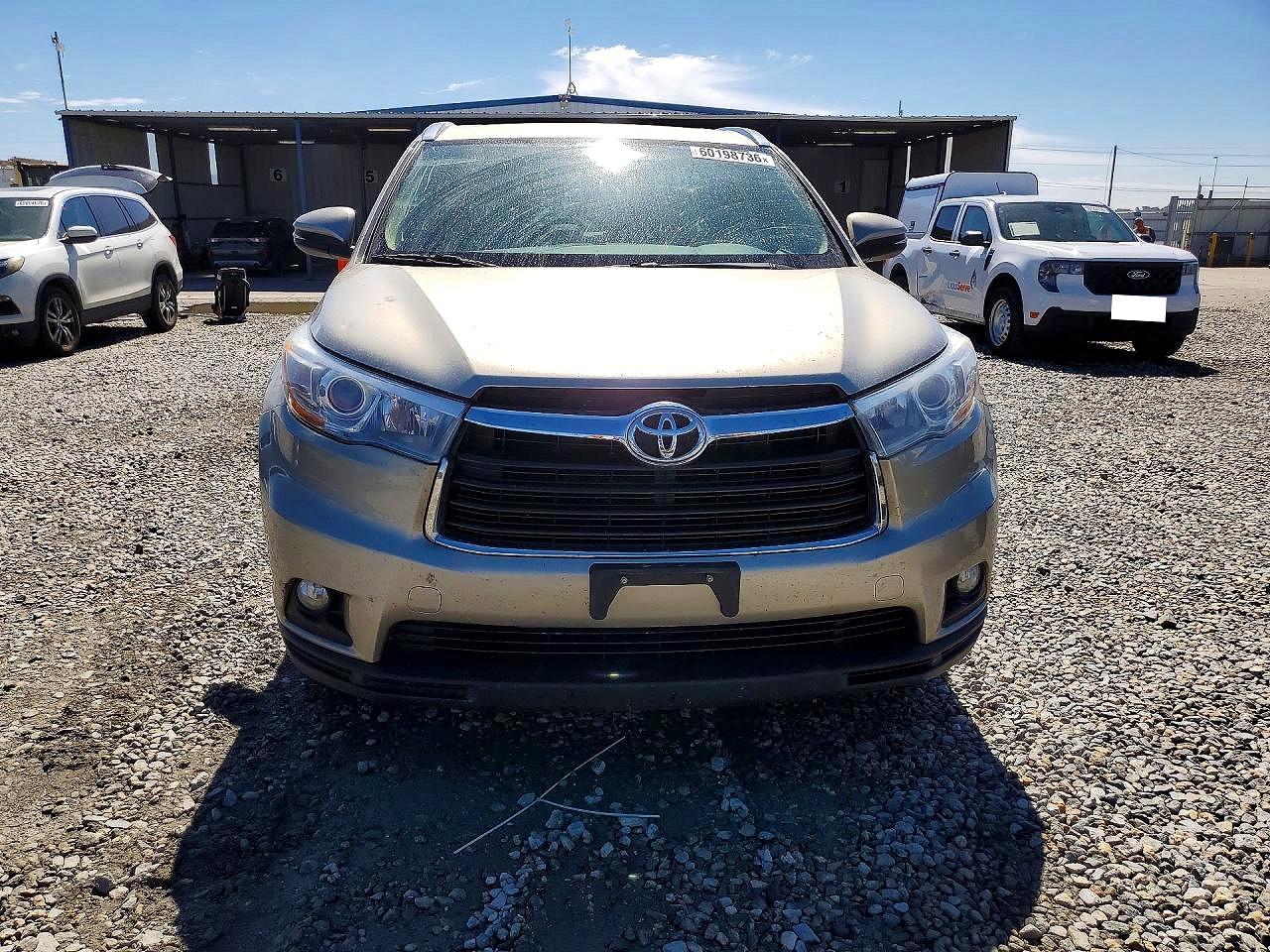 2016 TOYOTA HIGHLANDER