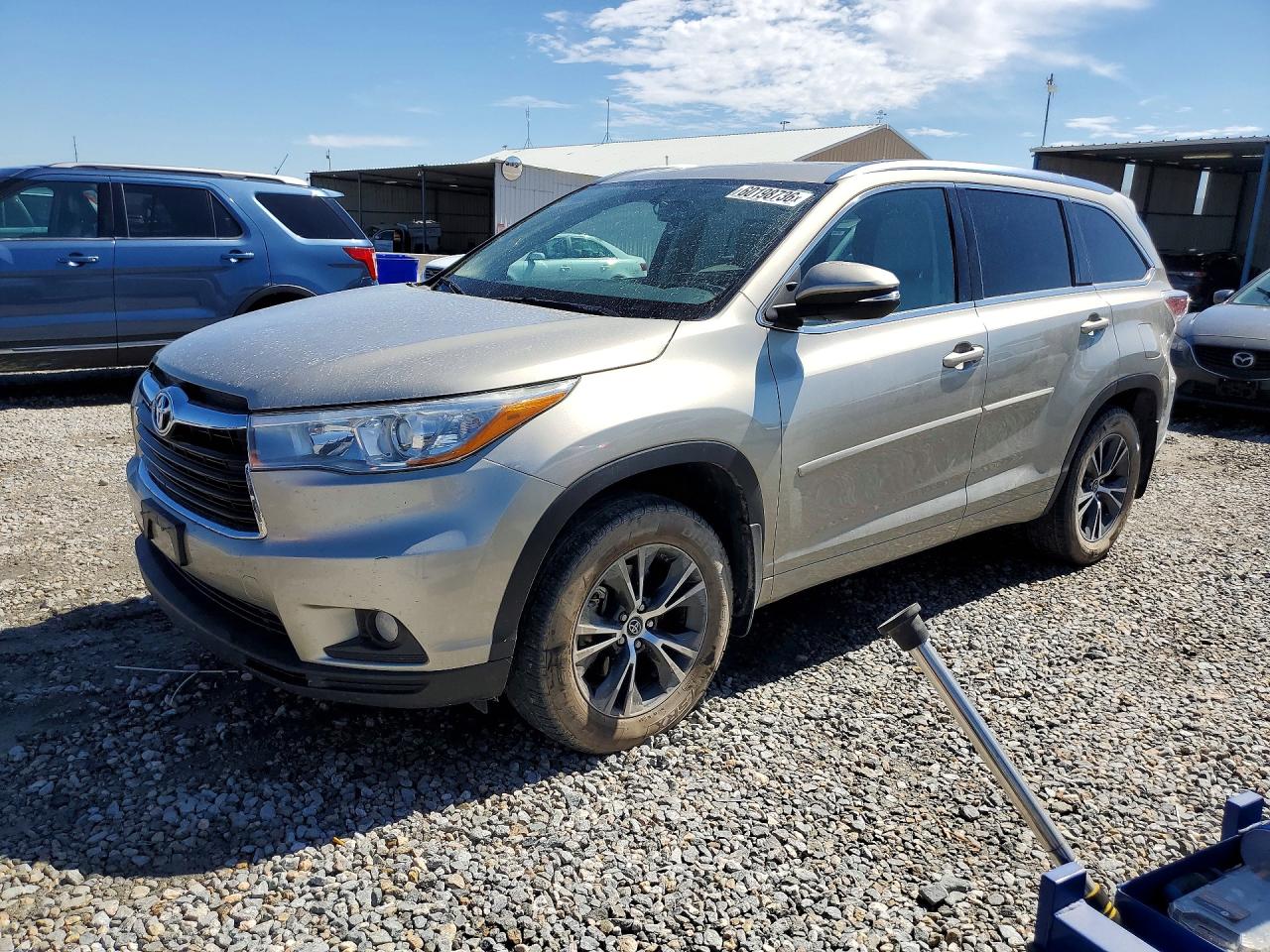 2016 TOYOTA HIGHLANDER