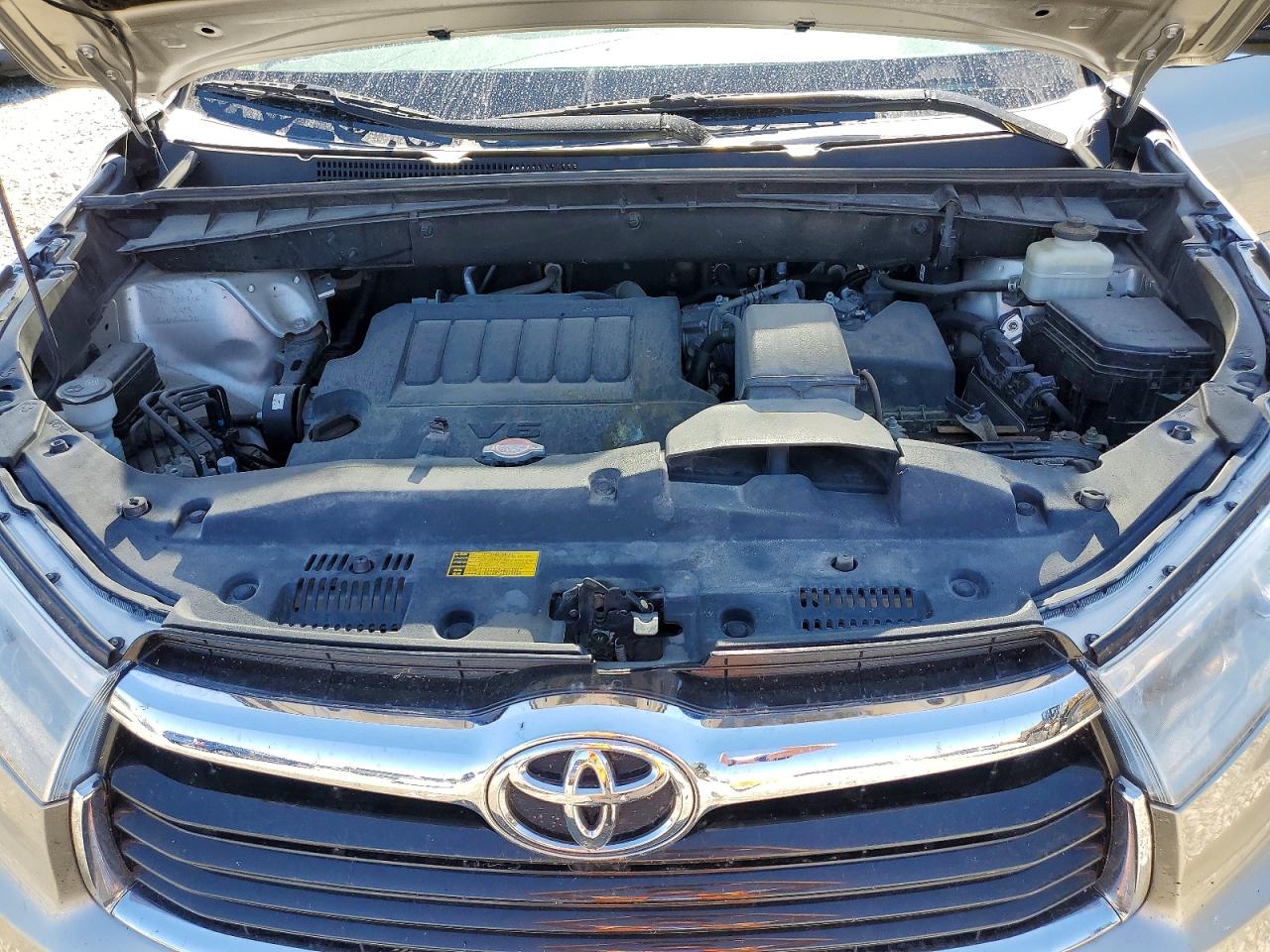 2016 TOYOTA HIGHLANDER