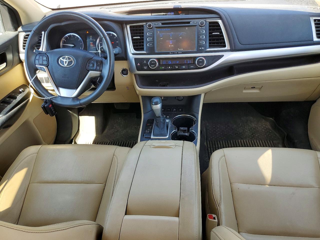 2016 TOYOTA HIGHLANDER