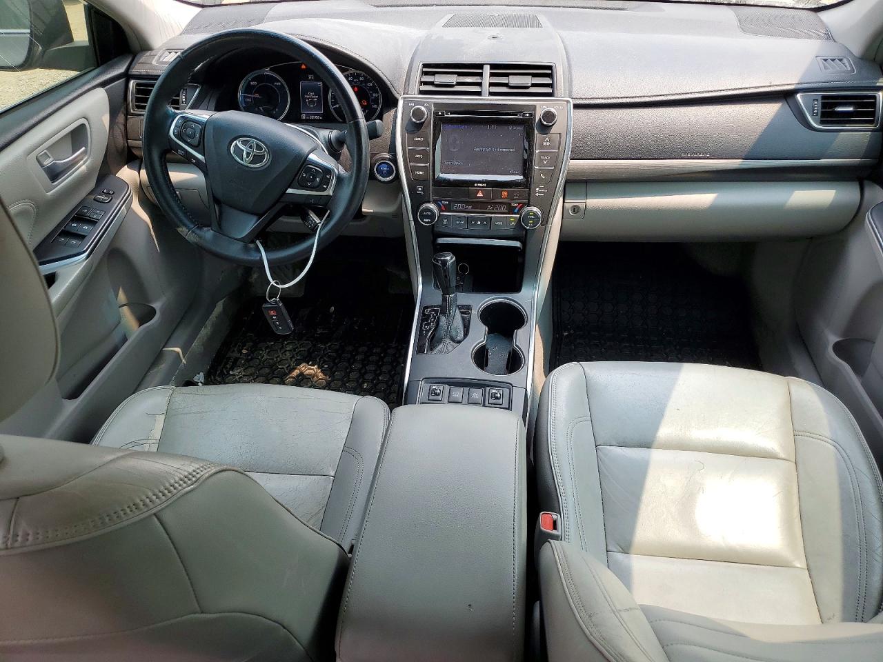 2017 TOYOTA CAMRY SOLA