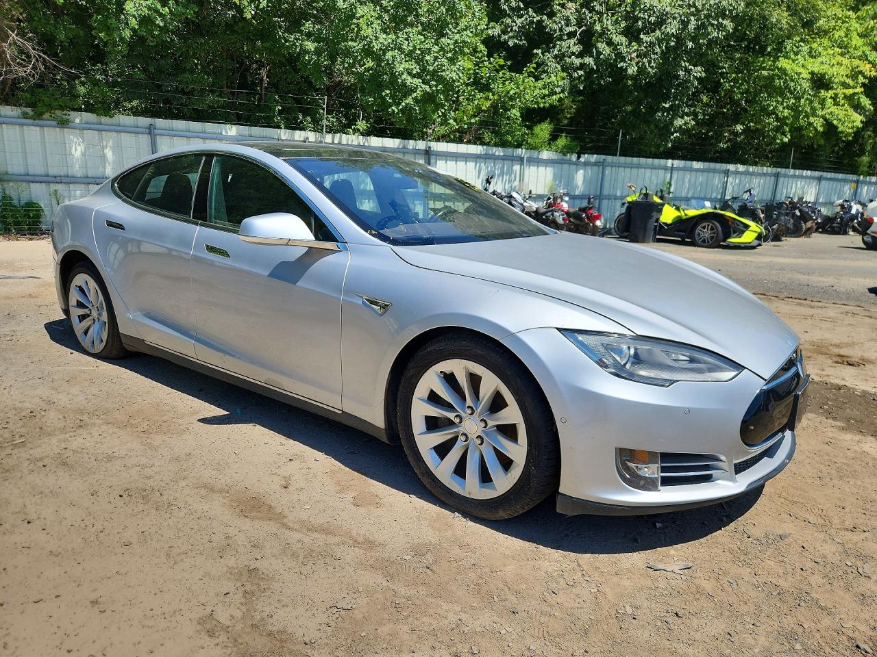 2016 TESLA MODEL S