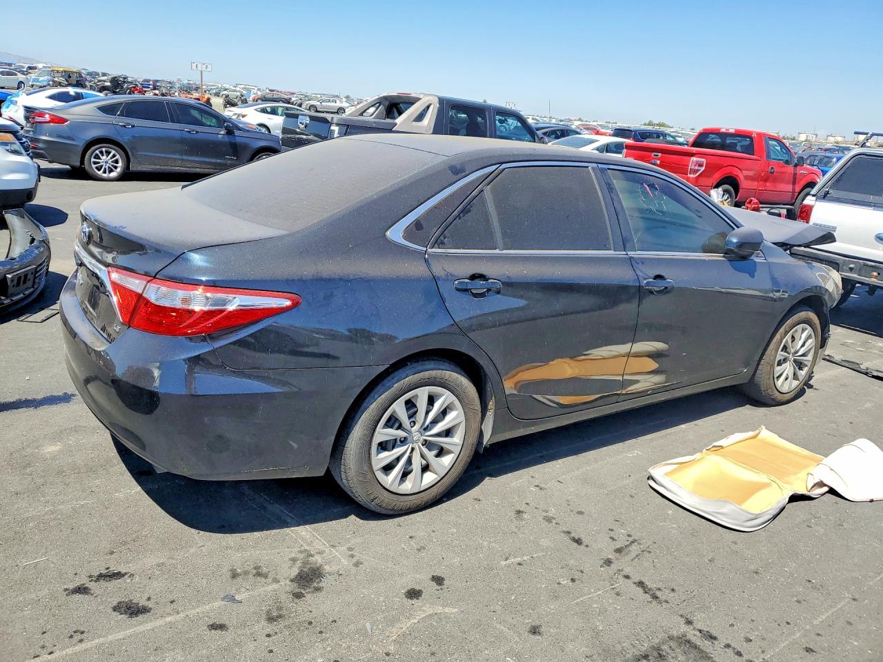 2016 TOYOTA CAMRY
