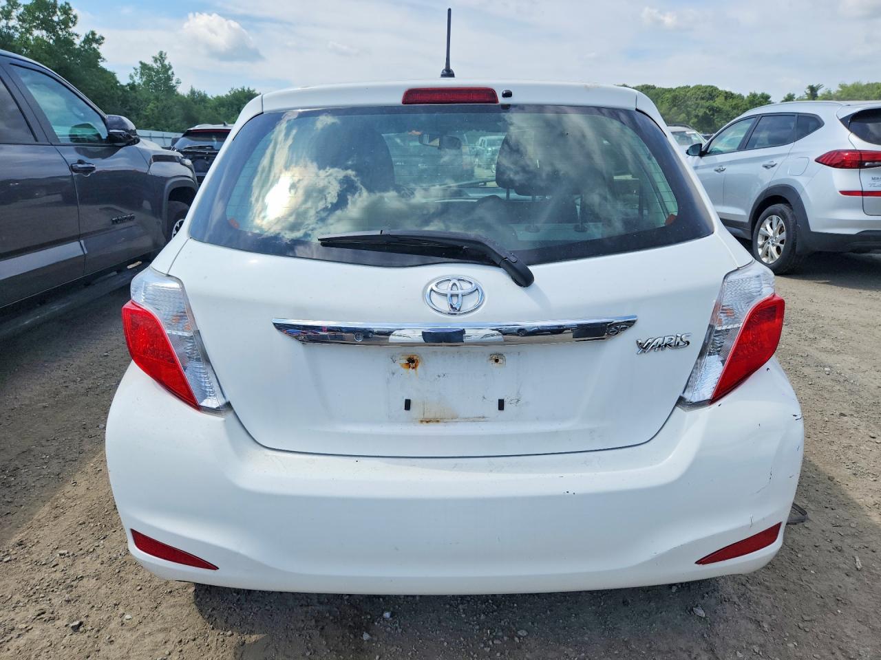 2012 TOYOTA YARIS