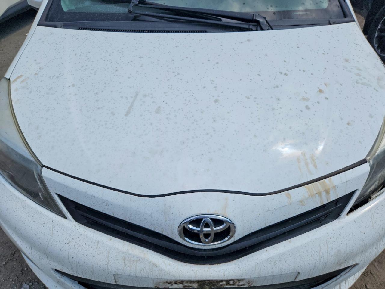 2012 TOYOTA YARIS