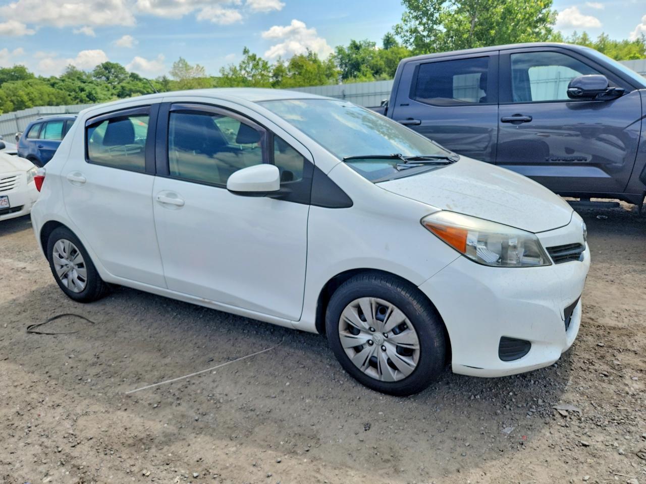 2012 TOYOTA YARIS