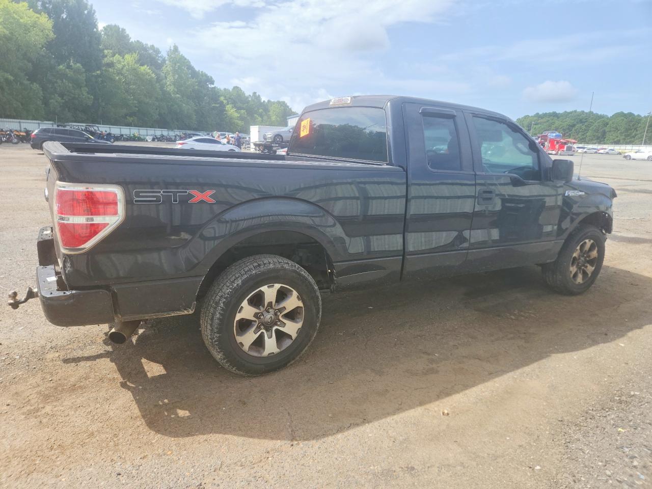 2013 FORD F150