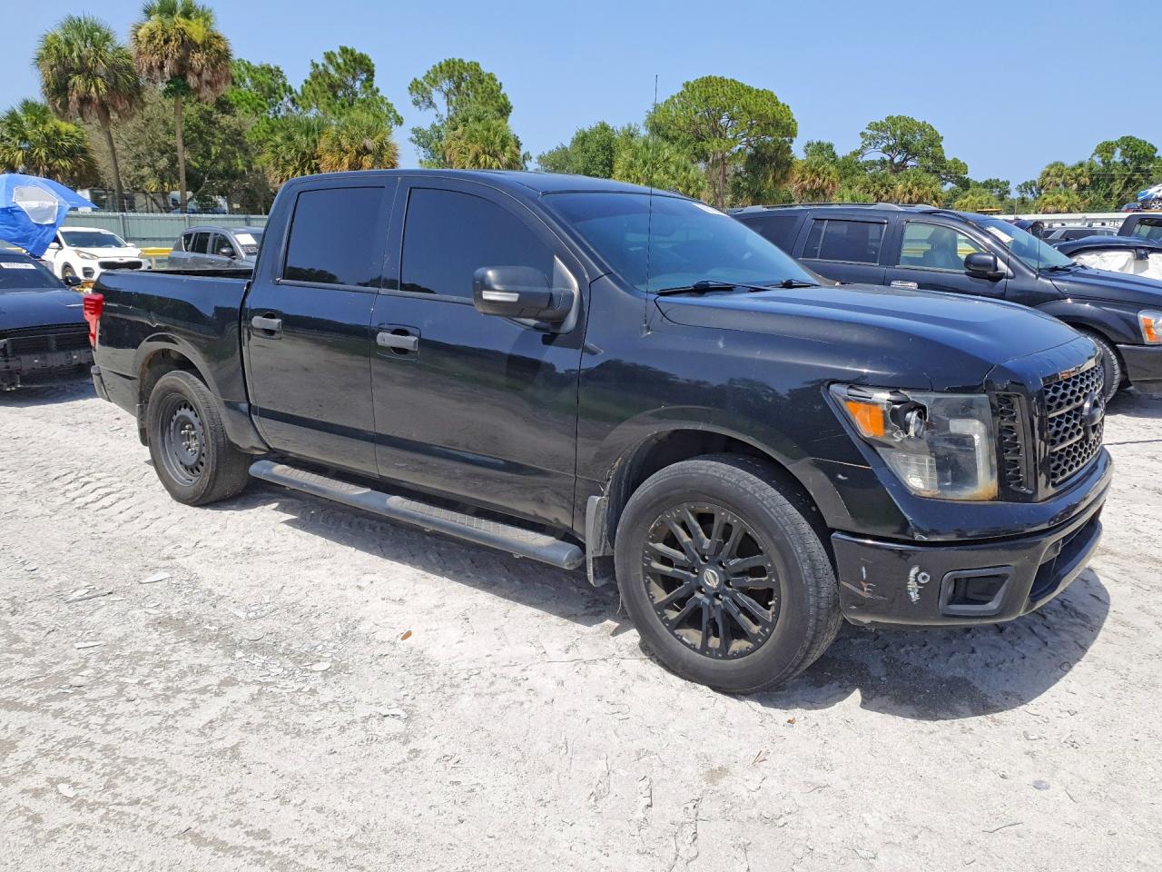 2019 NISSAN TITAN