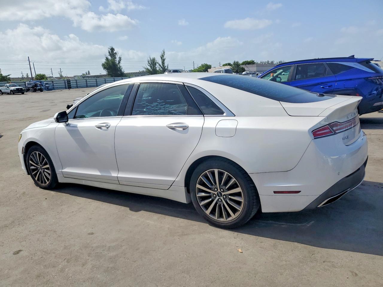 2017 LINCOLN MKZ