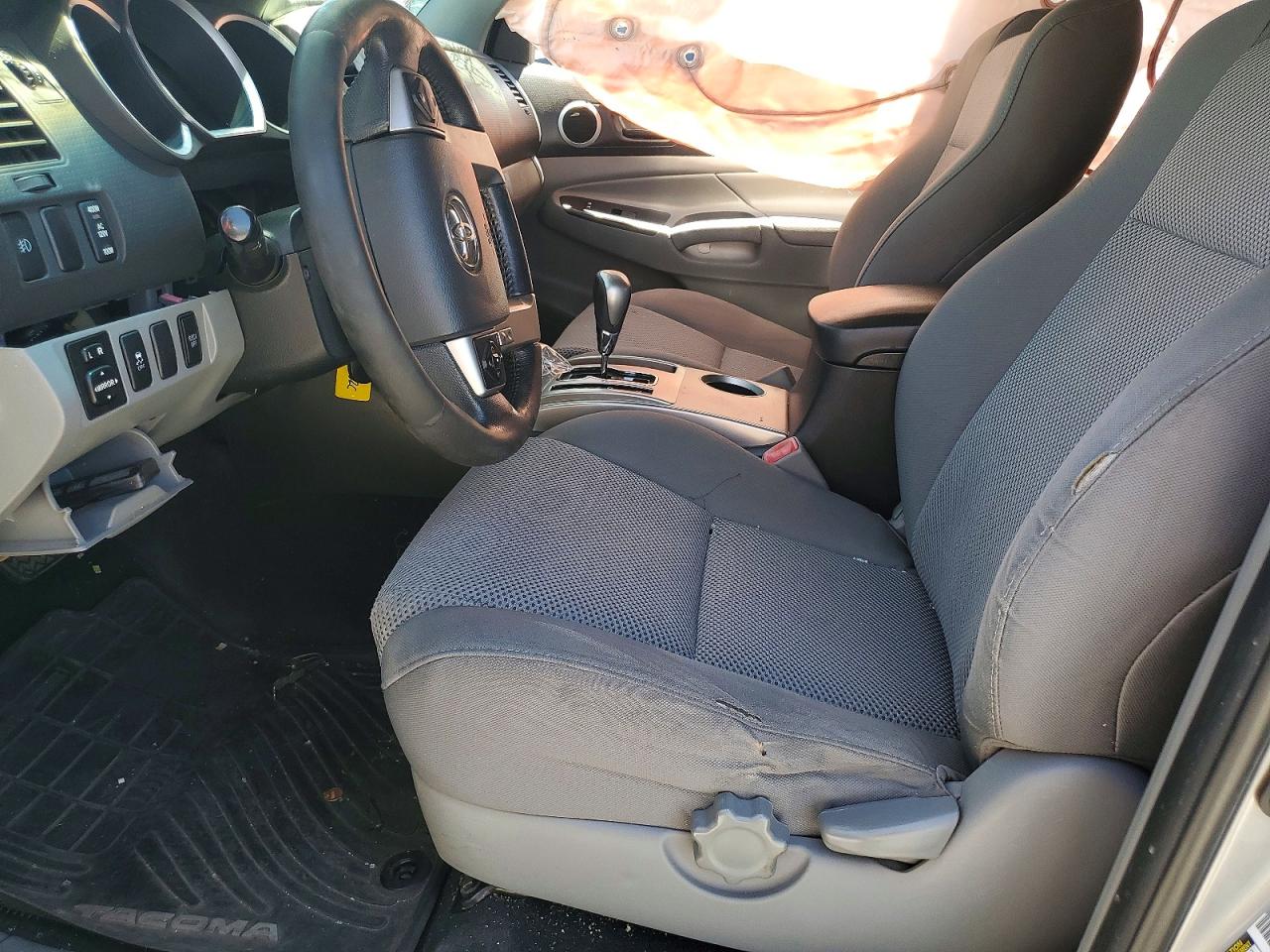 2015 TOYOTA TACOMA