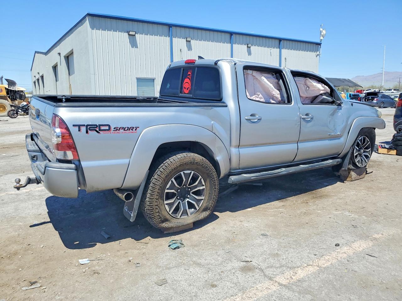 2015 TOYOTA TACOMA