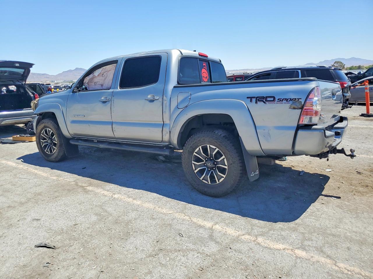 2015 TOYOTA TACOMA