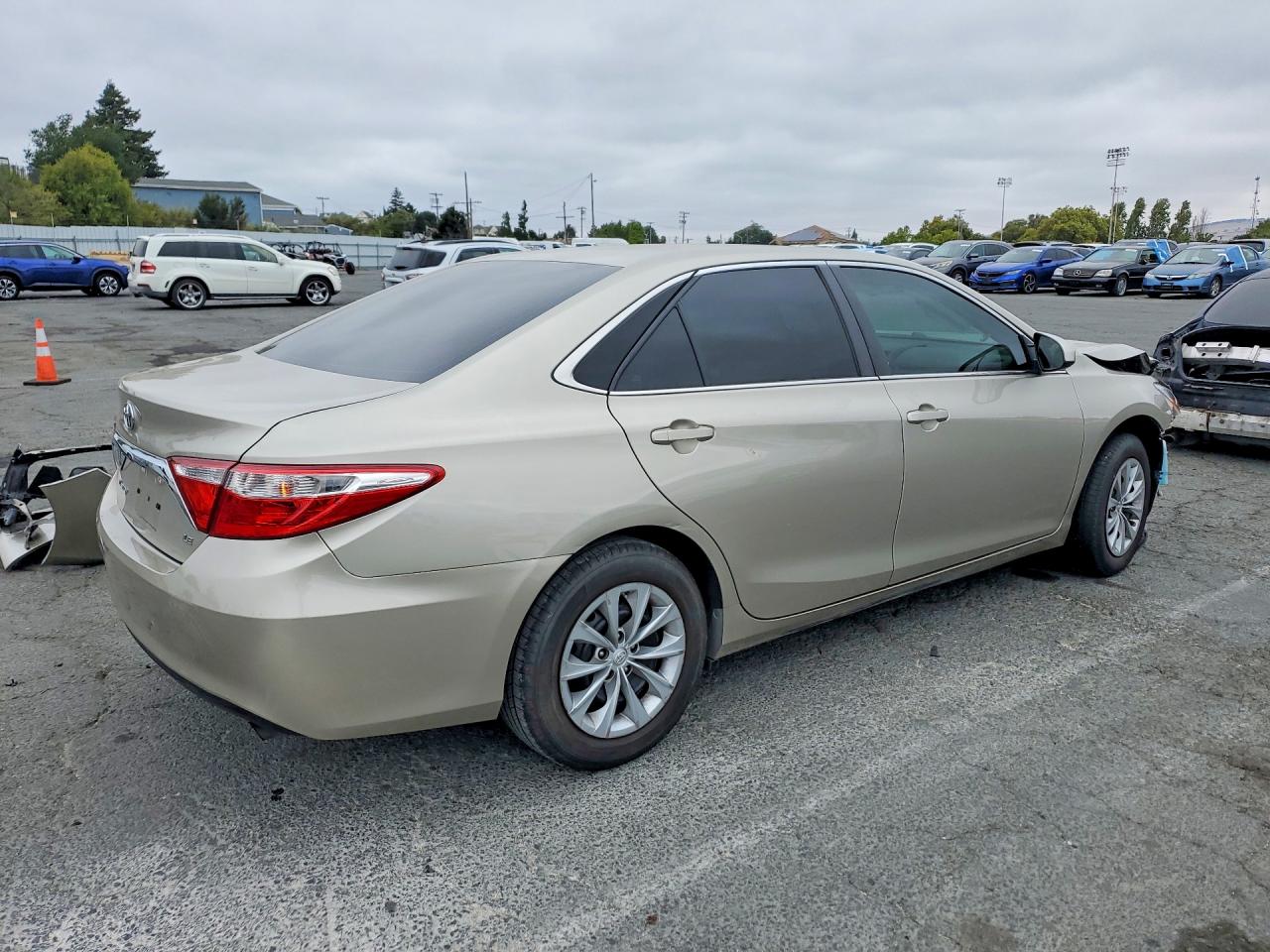 2017 TOYOTA CAMRY