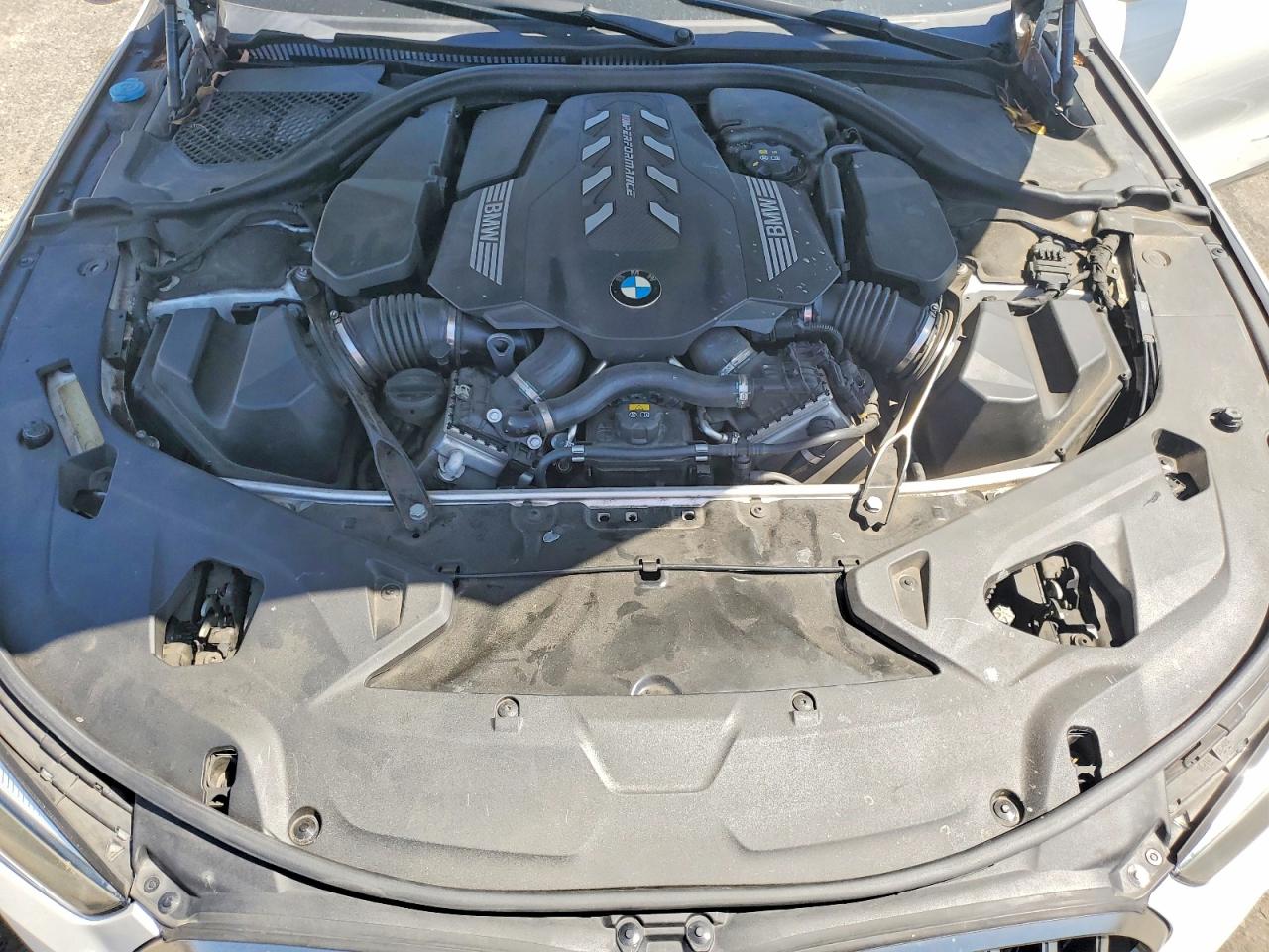 2020 BMW M8