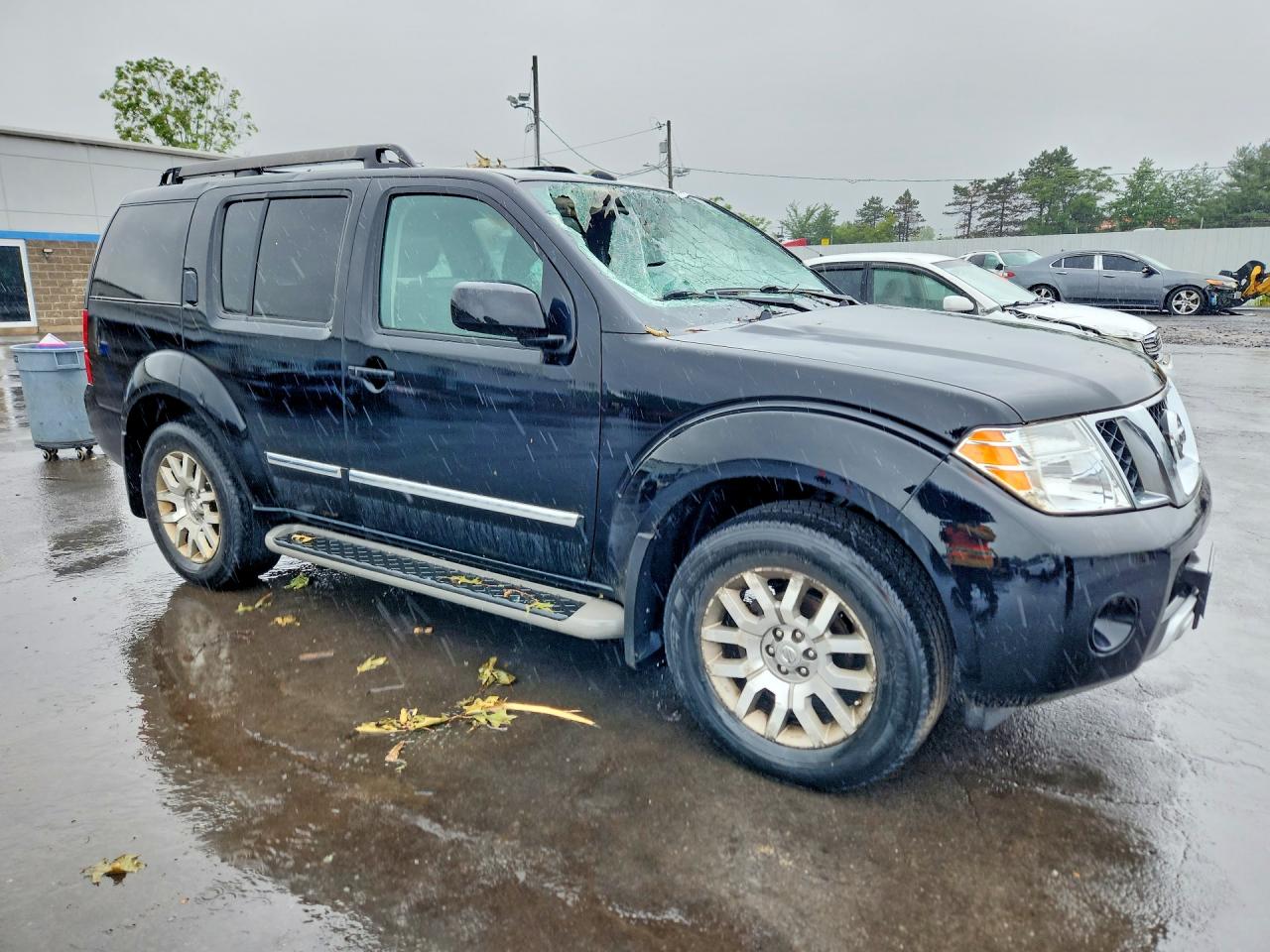 2011 NISSAN PATHFINDER