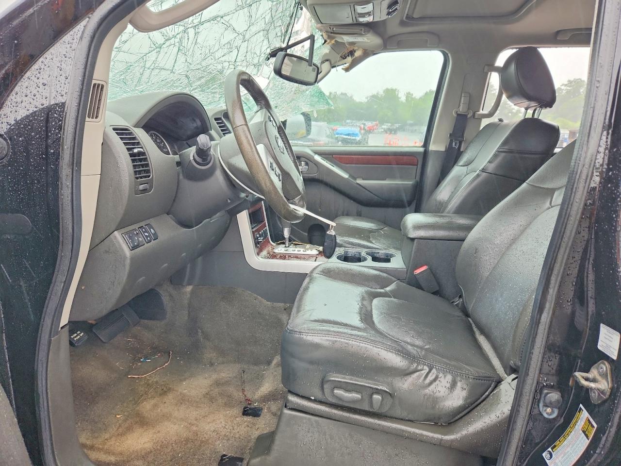 2011 NISSAN PATHFINDER