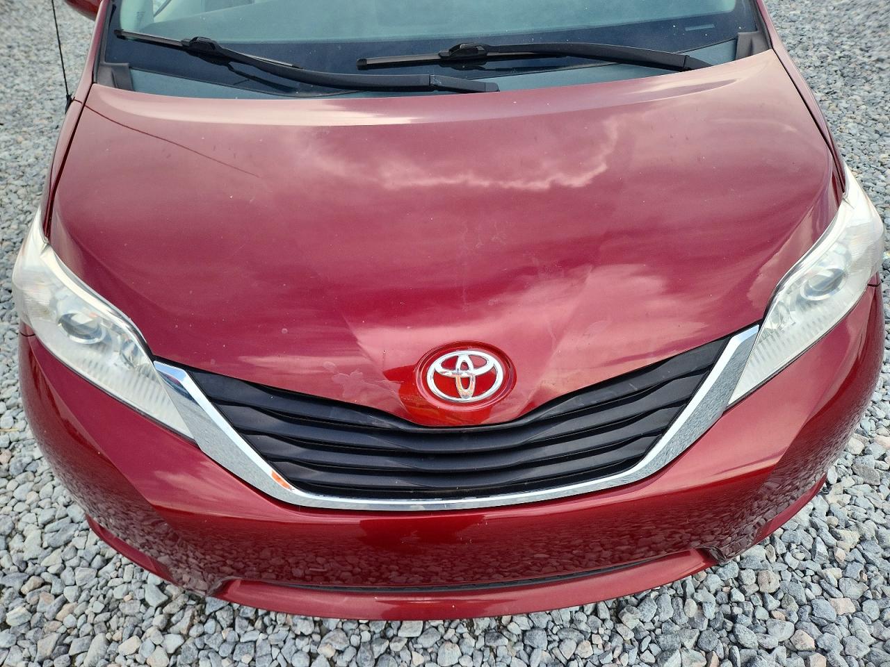 2014 TOYOTA SIENNA