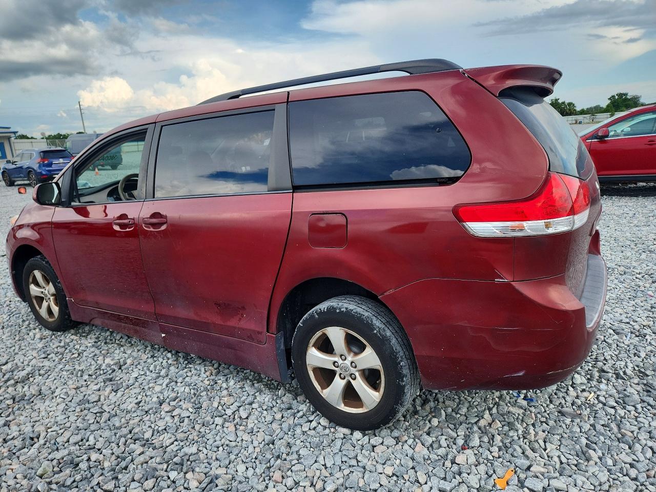 2014 TOYOTA SIENNA