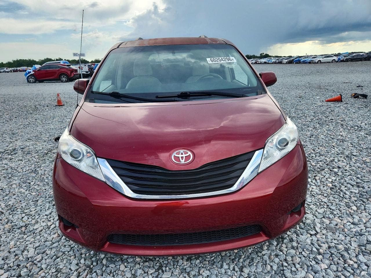 2014 TOYOTA SIENNA