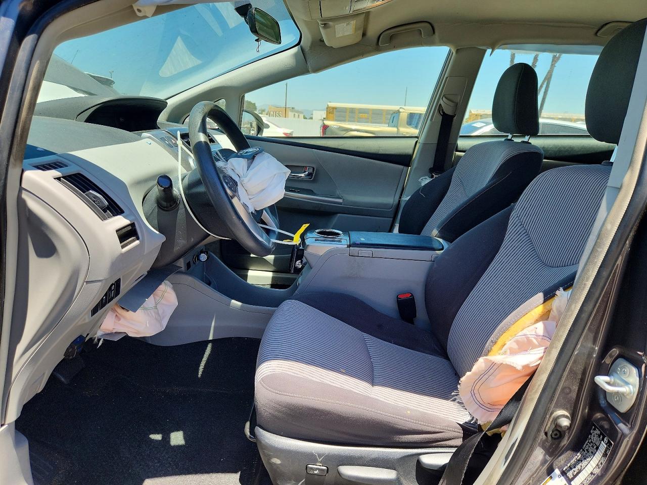 2016 TOYOTA PRIUS