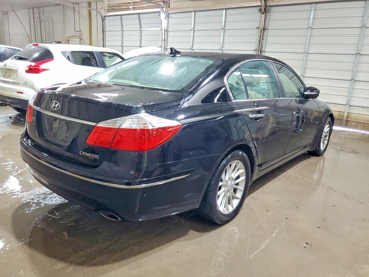2011 HYUNDAI GENESIS