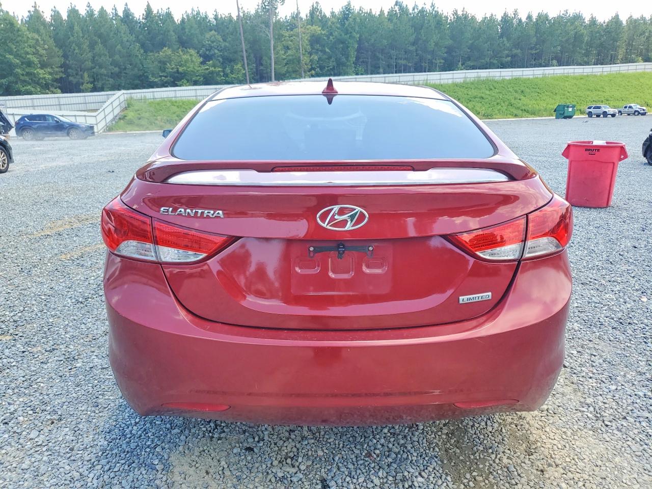 2013 HYUNDAI ELANTRA