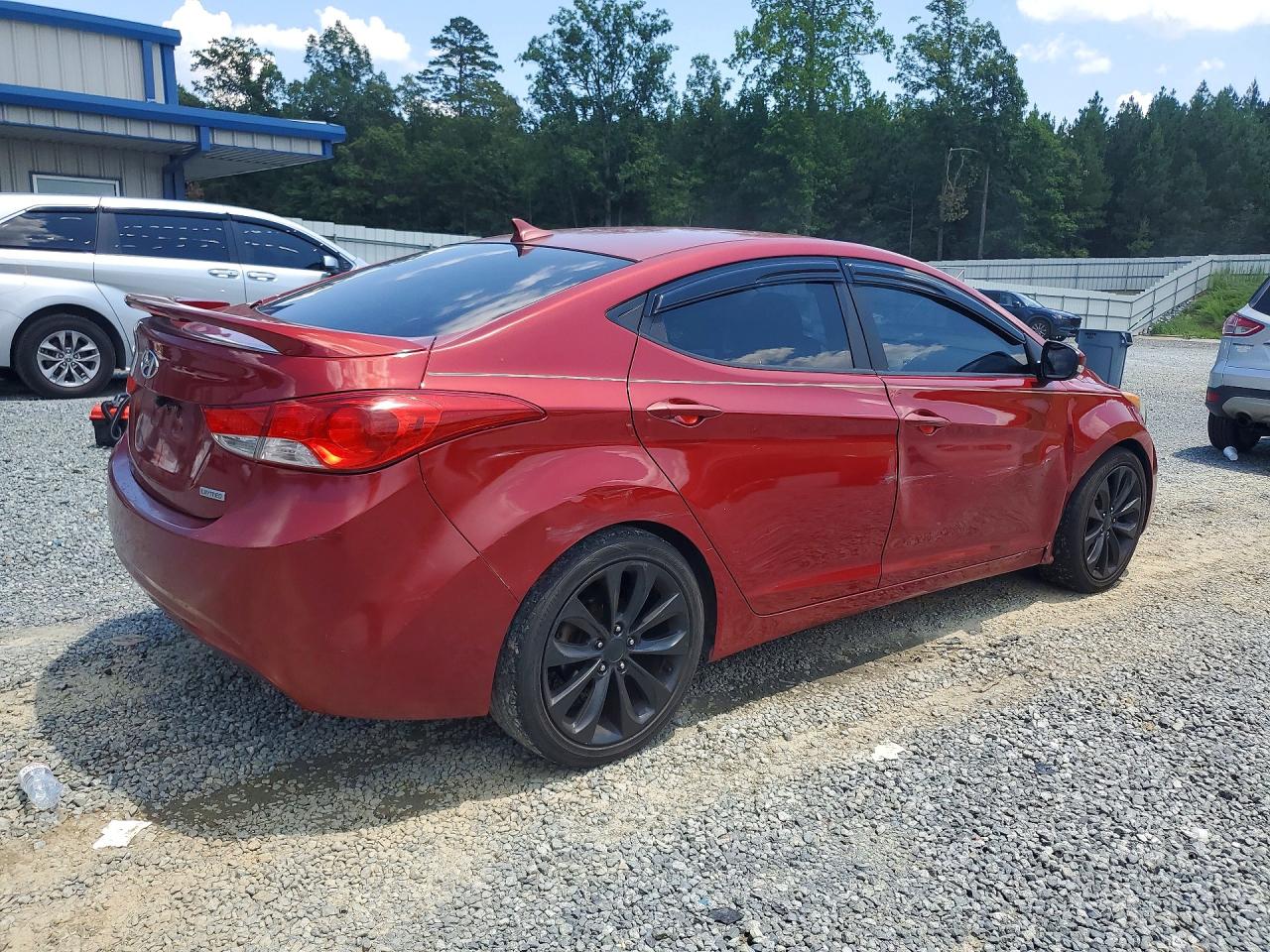 2013 HYUNDAI ELANTRA