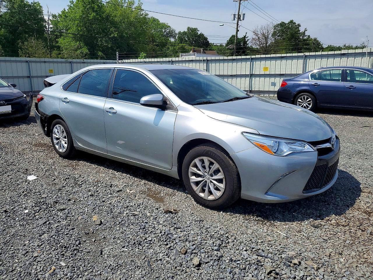 2017 TOYOTA CAMRY