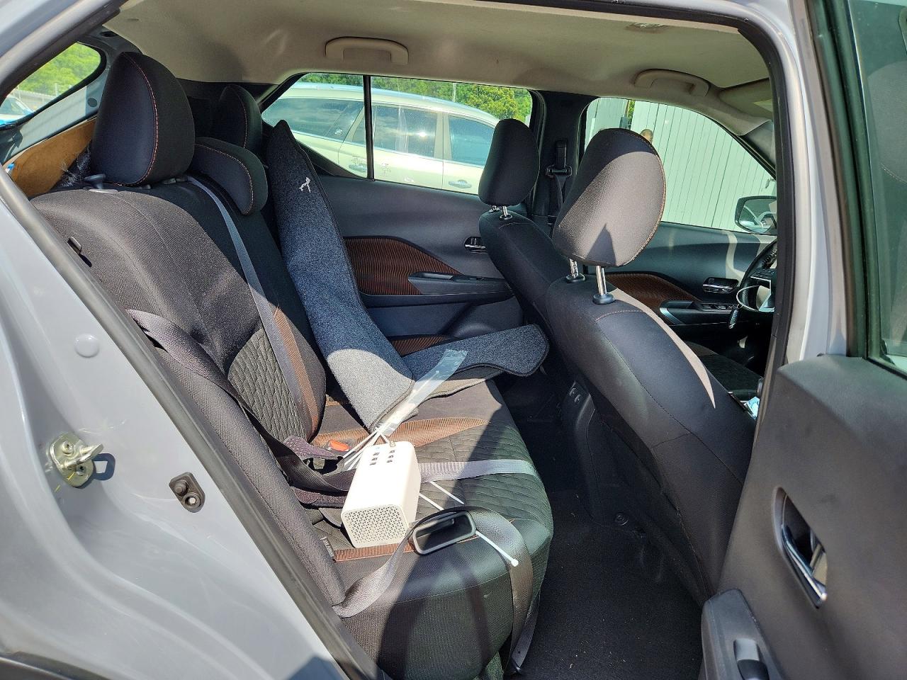 2021 NISSAN KICKS