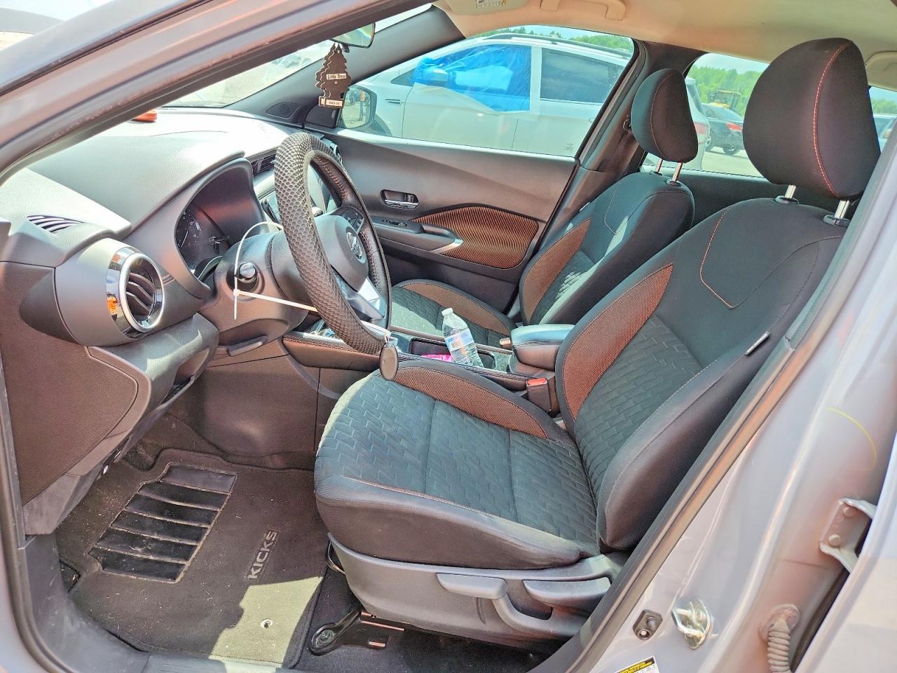 2021 NISSAN KICKS