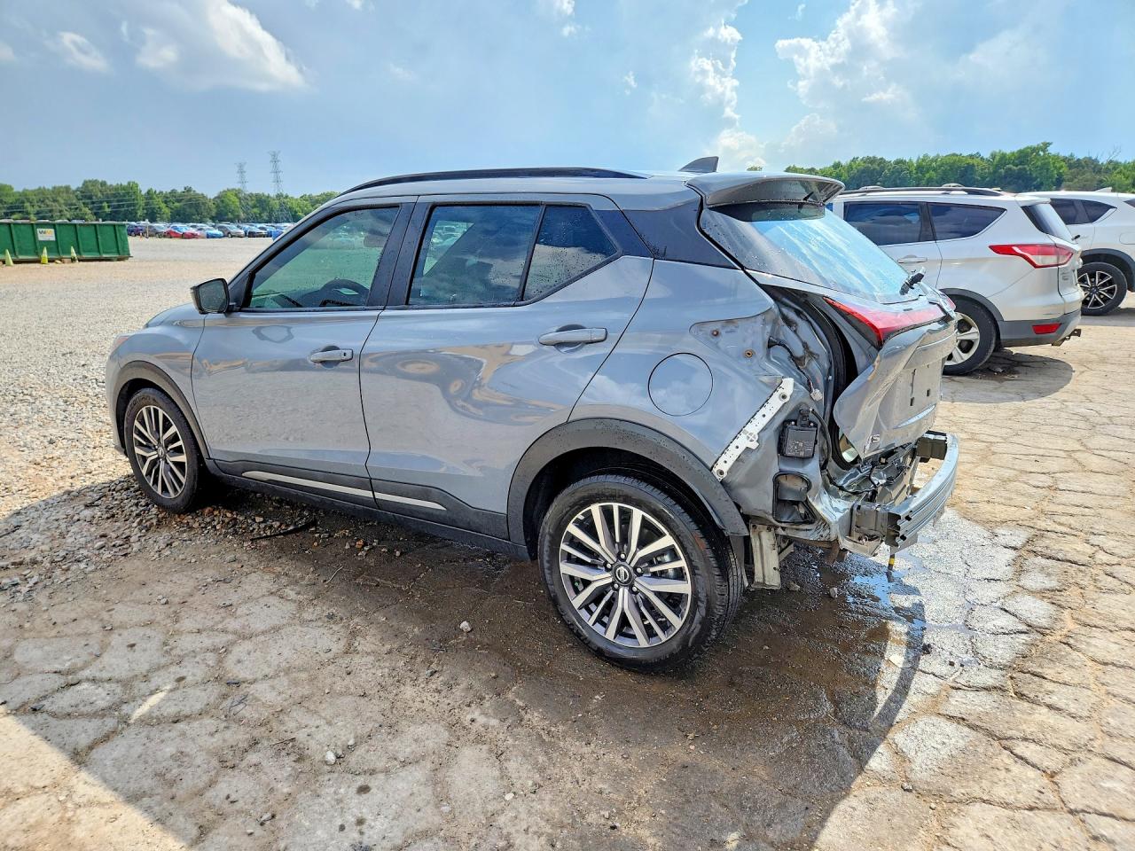 2021 NISSAN KICKS
