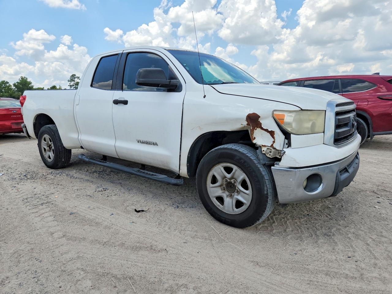 2011 TOYOTA TUNDRA