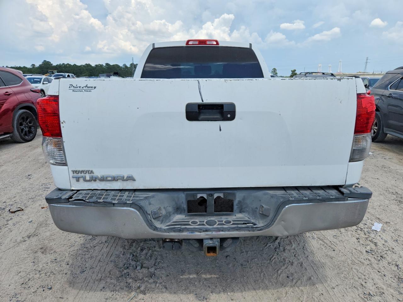 2011 TOYOTA TUNDRA