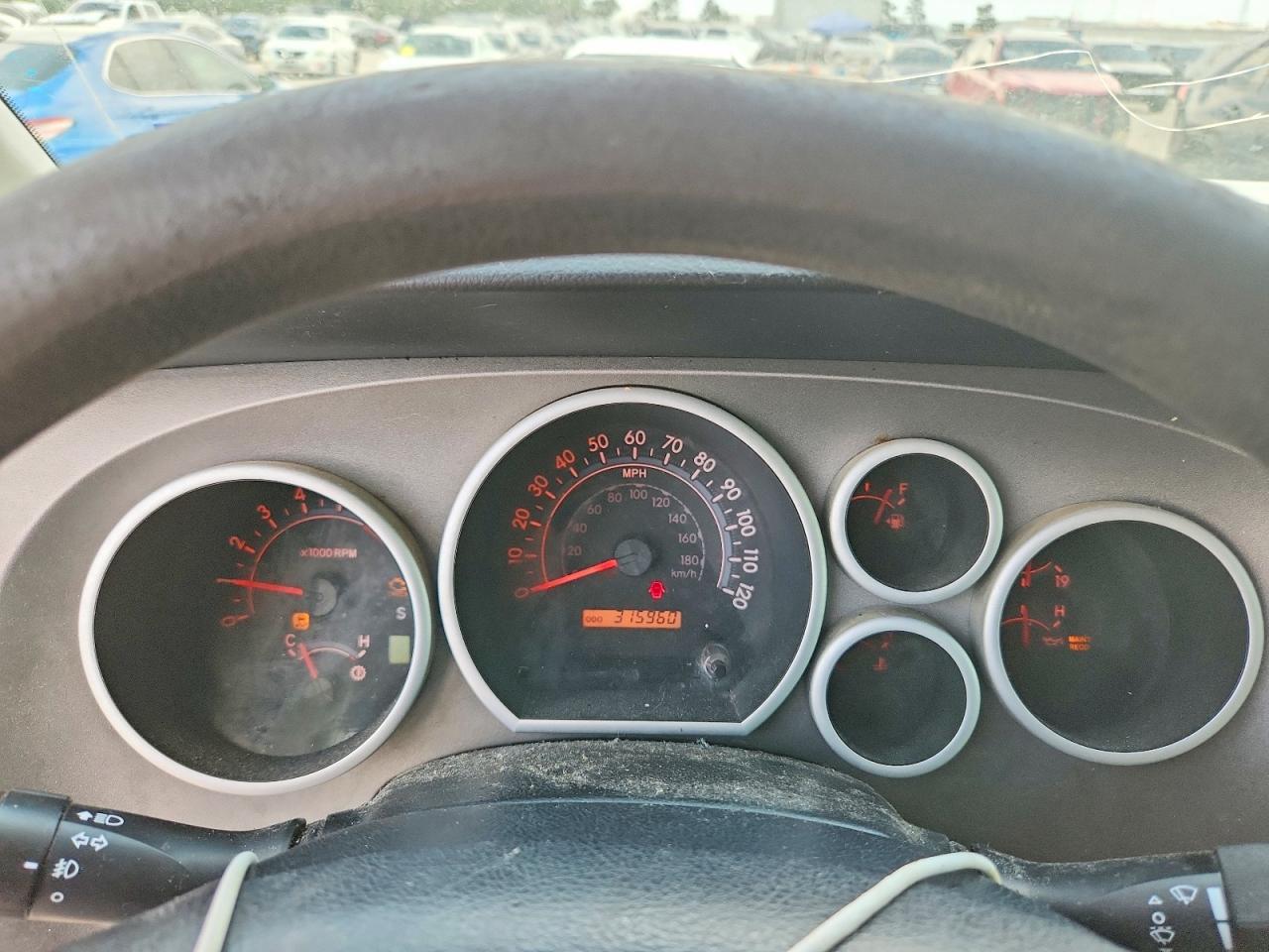 2011 TOYOTA TUNDRA
