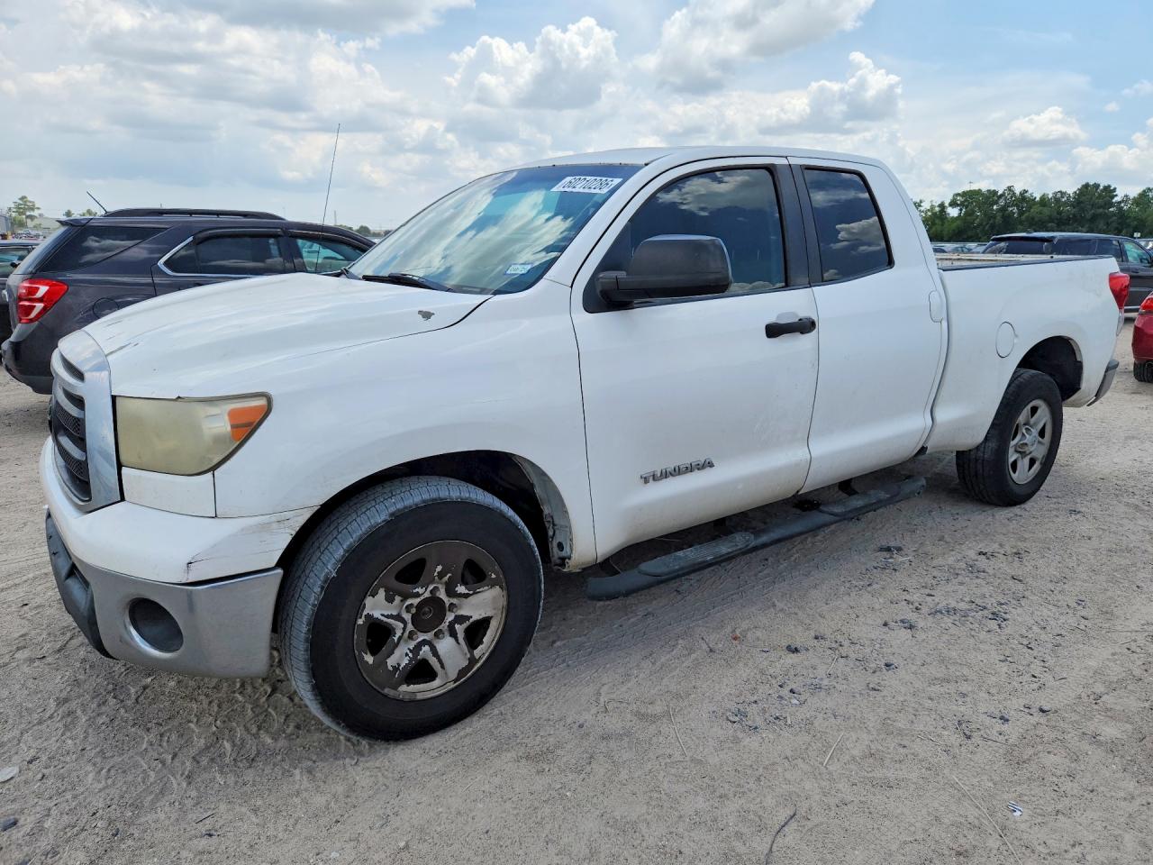2011 TOYOTA TUNDRA