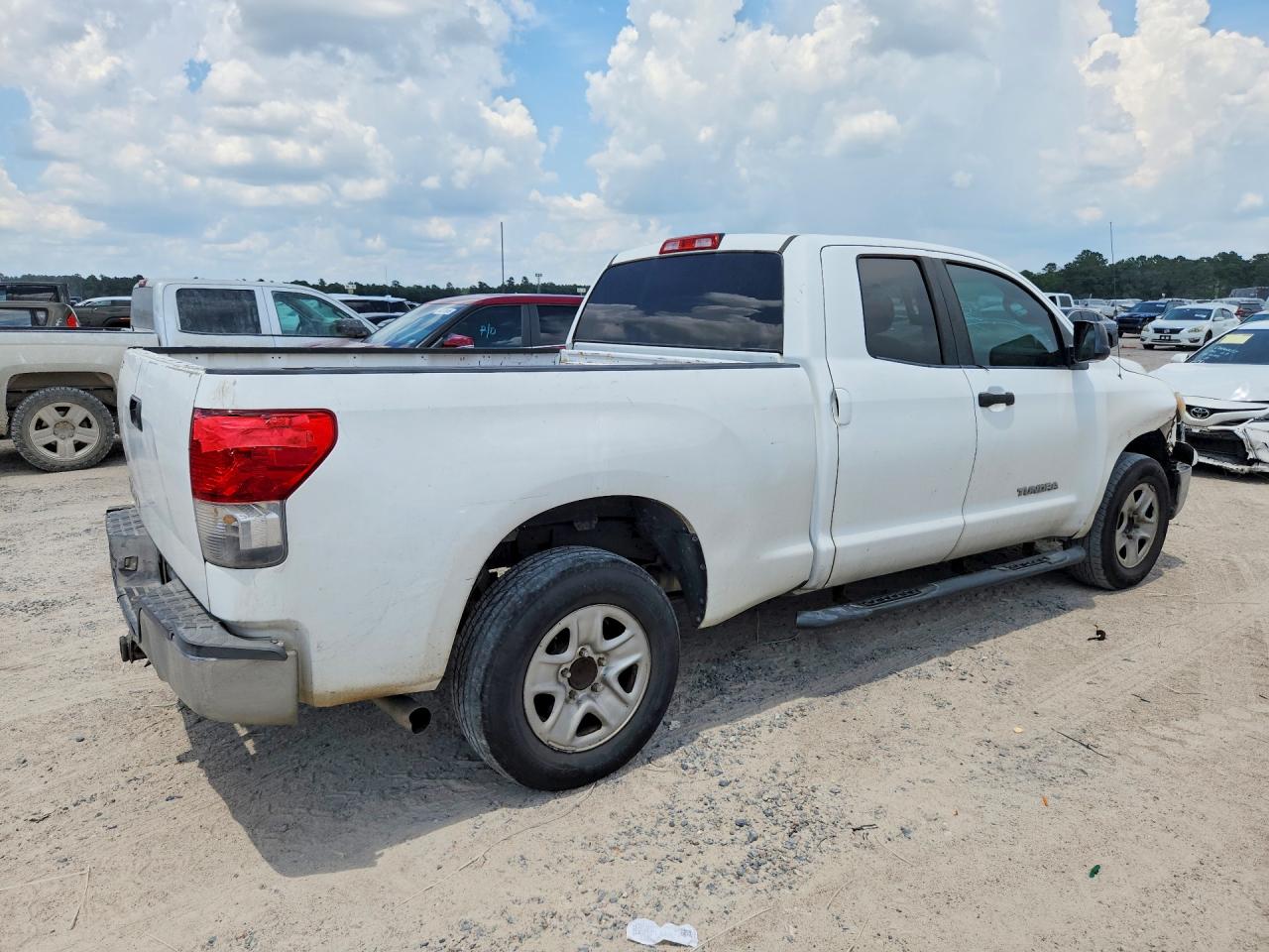 2011 TOYOTA TUNDRA