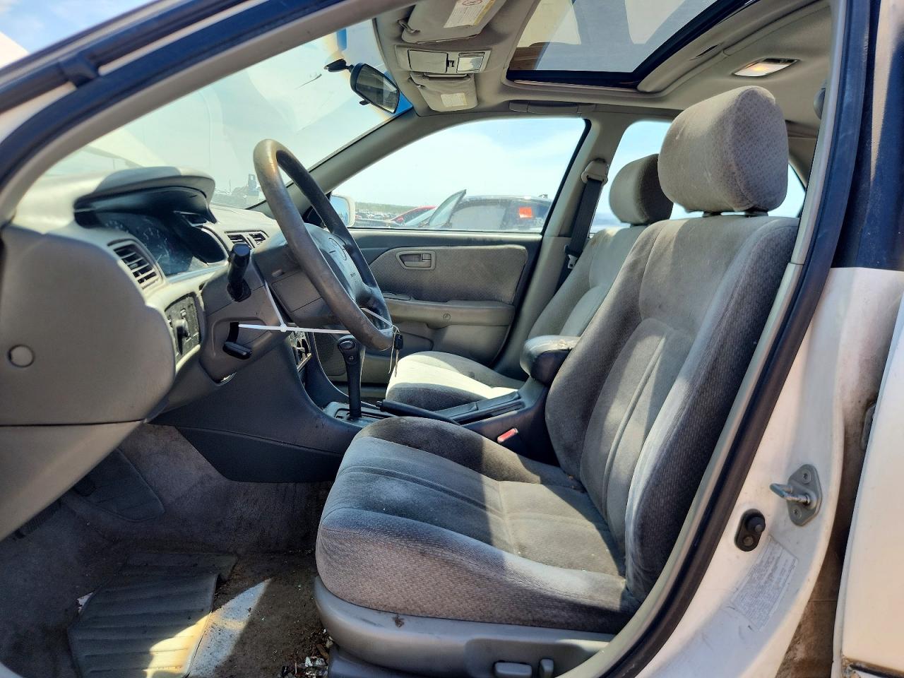 2000 TOYOTA CAMRY