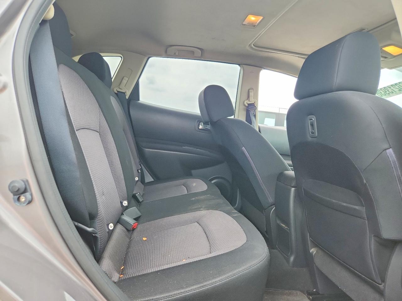 2011 NISSAN ROGUE