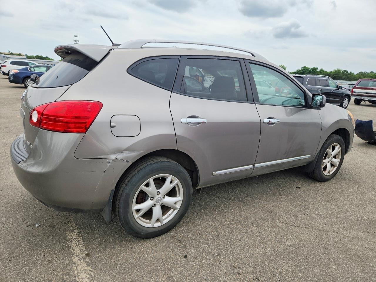 2011 NISSAN ROGUE