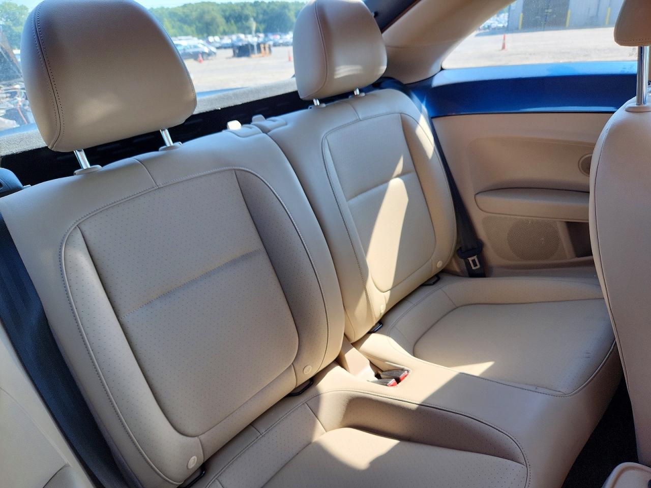 2019 VOLKSWAGEN BEETLE