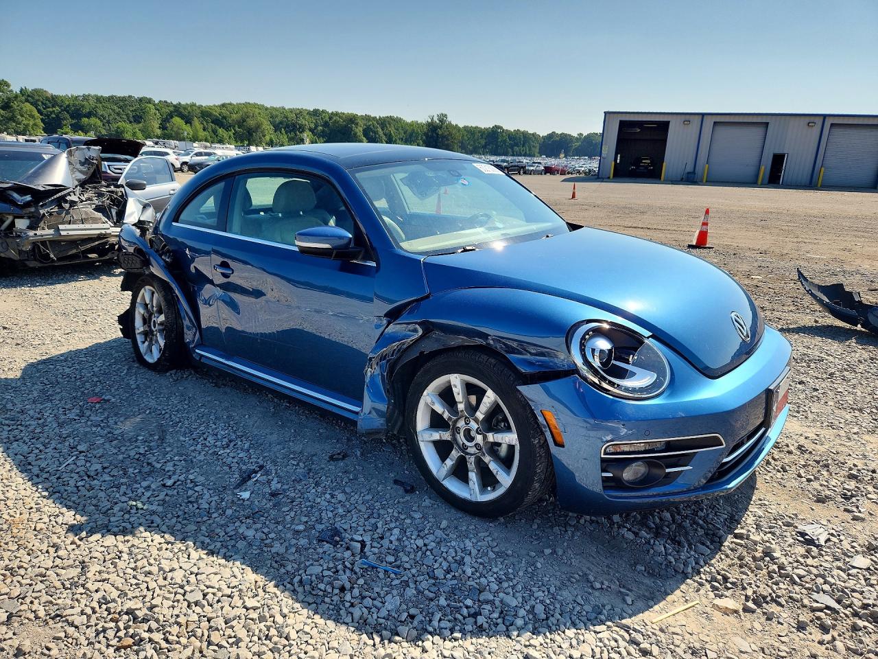 2019 VOLKSWAGEN BEETLE